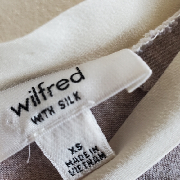 Wilfred Capucine Silk T-shirt Two Tone Tee shirt, lavender and Cream, XS - Picture 8 of 8